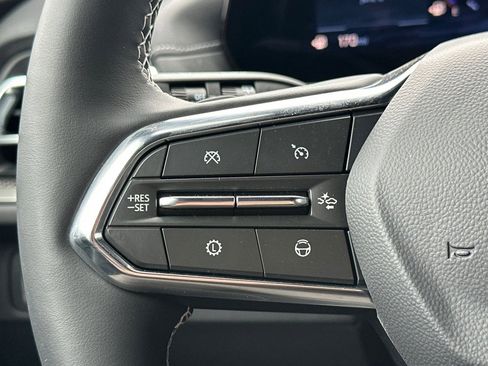 New 2025 Chevrolet Traverse LT w/ Enhanced Driving Package image 29