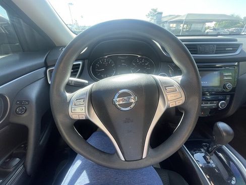 Used 2014 Nissan Rogue SV FWD image 8