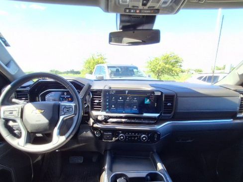 Used 2025 Chevrolet Silverado 2500 LT w/ All Star Edition AWD/4WD image 17