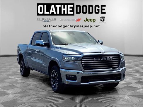 Used 2025 RAM 1500 Laramie AWD/4WD image 28