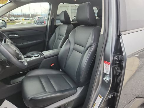 Used 2023 Nissan Rogue SV w/ SV Premium Package image 20