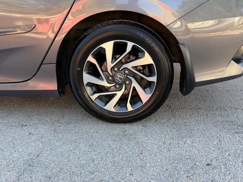 Used 2016 Honda Civic EX image 36