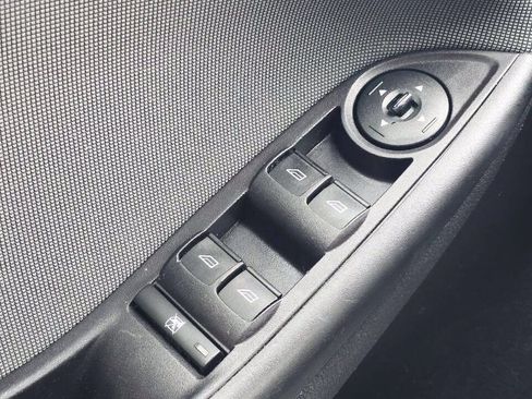 Used 2014 Ford Focus SE w/ SE Winter Package FWD image 24
