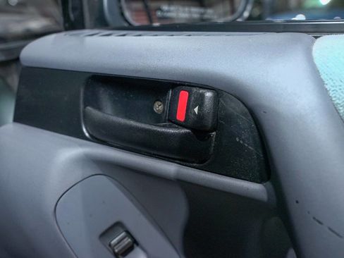 Used 1992 Toyota Previa LE image 40