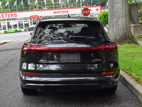 Used 2021 Audi e-tron Premium w/ Convenience Plus Package image 7
