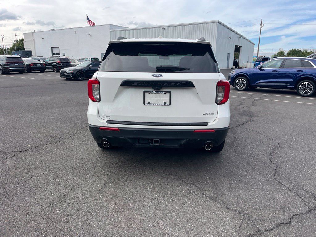 Used 2024 Ford Explorer ST-Line w/ Class IV Trailer Tow Package AWD/4WD image 5