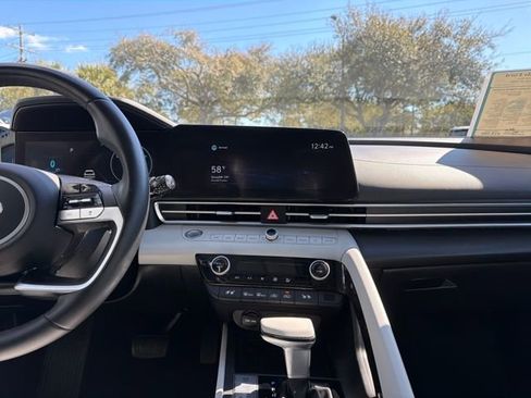 Used 2021 Hyundai Elantra Limited w/ Cargo Package image 22