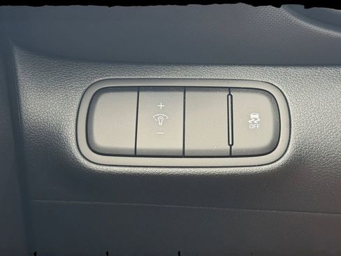 Used 2026 Hyundai Venue SEL FWD image 20