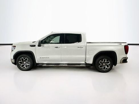 Used 2023 GMC Sierra 1500 SLT w/ SLT Premium Package AWD/4WD image 4