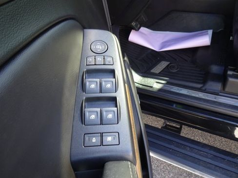 Used 2019 GMC Yukon Denali w/ Denali Ultimate Package image 13