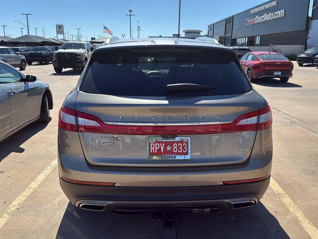 Used 2016 Lincoln MKX Select w/ Select Plus Package FWD image 11