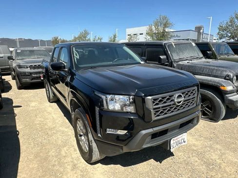 Used 2024 Nissan Frontier SV w/ SV Convenience Package RWD image 2