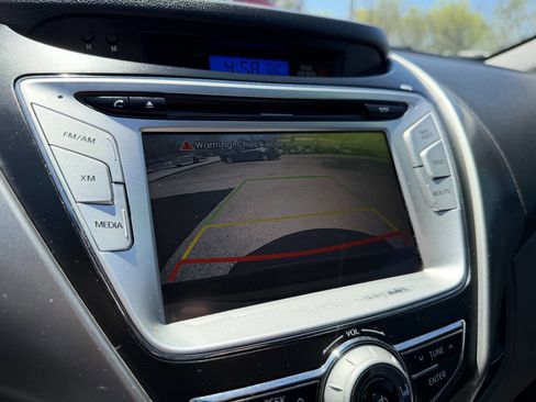 Used 2012 Hyundai Elantra Limited w/ Technology Pkg 5 image 17