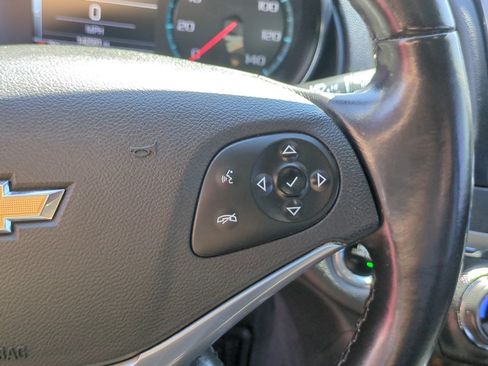 Used 2014 Chevrolet Impala LT FWD image 17