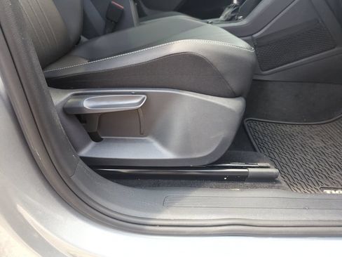Certified 2023 Volkswagen Tiguan SE w/ Panoramic Sunroof Package FWD image 38