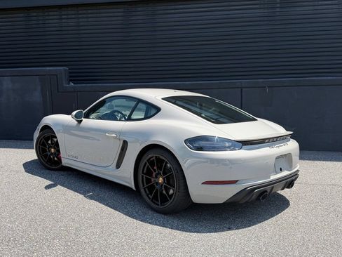 Certified 2024 Porsche 718 Cayman GTS RWD image 8