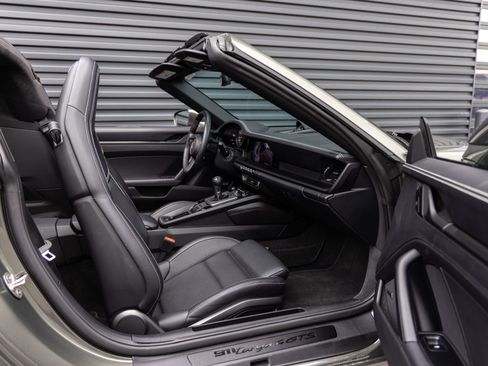 Used 2024 Porsche 911 Targa 4 GTS AWD/4WD image 30