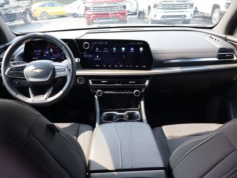 Used 2024 Chevrolet Traverse LT w/ LPO, Floor Liner Package FWD image 24