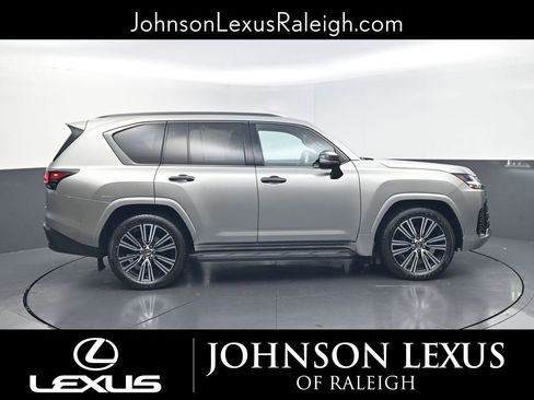 Used 2023 Lexus LX 600 4WD w/ Appearance Package image 6
