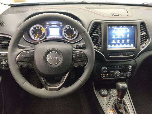 Used 2022 Jeep Cherokee Trailhawk AWD/4WD image 22