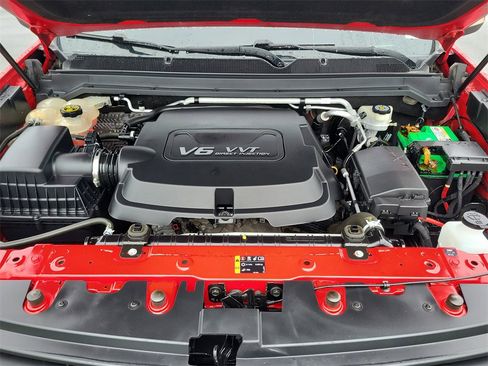 Used 2015 Chevrolet Colorado LT w/ Luxury Package image 23