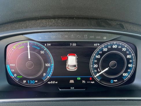 Used 2019 Volkswagen e-Golf SEL Premium image 14