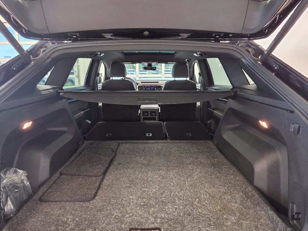 Used 2023 Volkswagen Atlas Cross Sport SEL AWD/4WD image 37