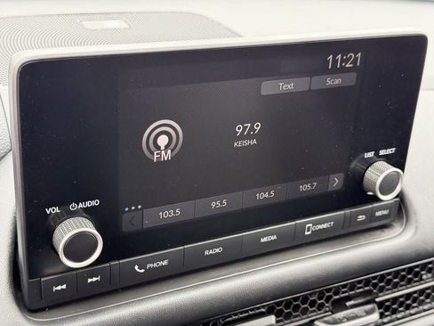 Used 2025 Honda HR-V LX image 17