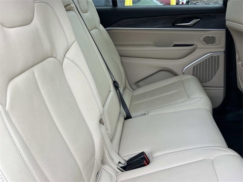 Used 2021 Jeep Grand Cherokee L Limited image 24