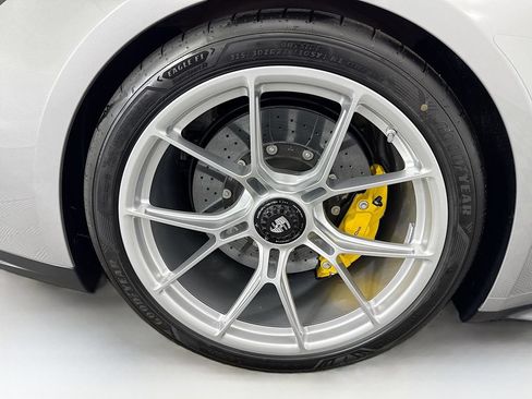 Certified 2026 Porsche 911 GT3 RWD image 32