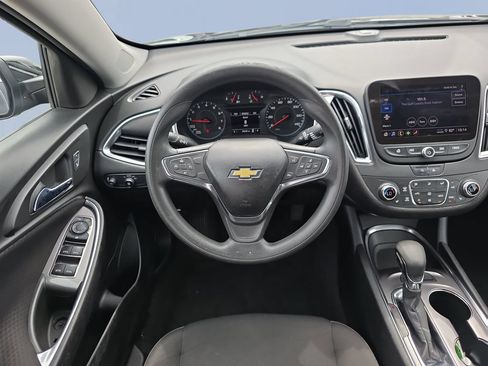 Used 2021 Chevrolet Malibu LT FWD image 13