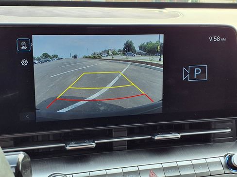 Used 2025 Hyundai Kona SEL AWD/4WD image 8