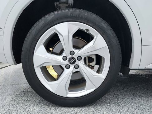 Used 2021 Audi Q5 Prestige w/ Prestige Package image 39