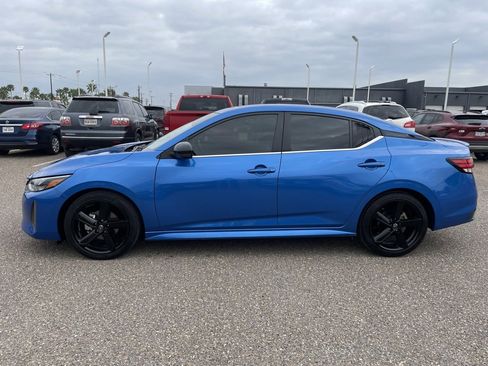 Used 2024 Nissan Sentra SR w/ SR Premium Package image 2