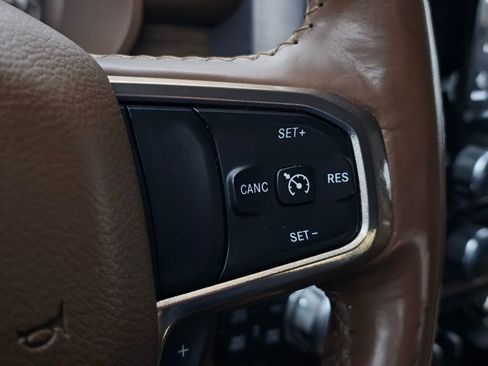 Used 2019 RAM 1500 Laramie Longhorn image 27