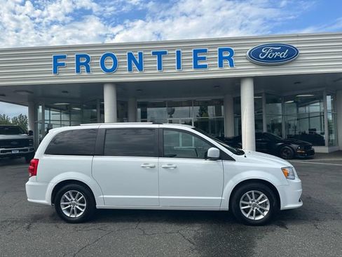 Used 2019 Dodge Grand Caravan SXT FWD image 1