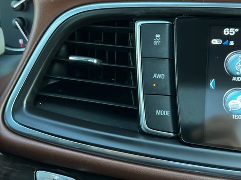 Used 2019 Buick Enclave Avenir w/ Avenir Technology Package image 40