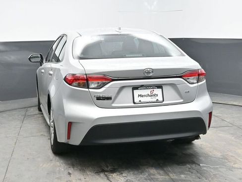 Used 2023 Toyota Corolla LE FWD image 5