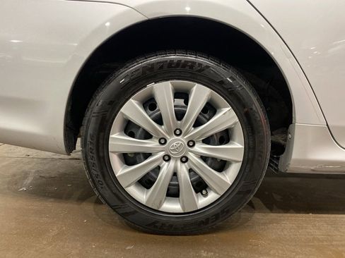 Used 2013 Toyota Corolla L image 15