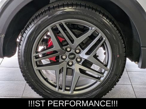 Used 2025 Ford Explorer ST image 11