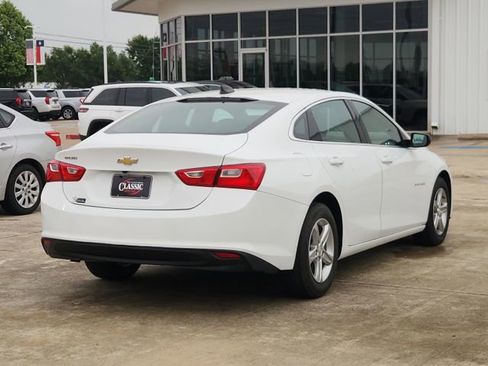 Used 2022 Chevrolet Malibu LS FWD image 5