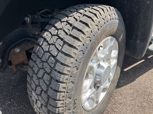 Used 2023 Chevrolet Silverado 2500 LT w/ Convenience Package image 36