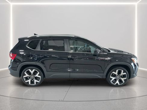 Used 2023 Volkswagen Taos SEL AWD/4WD image 7