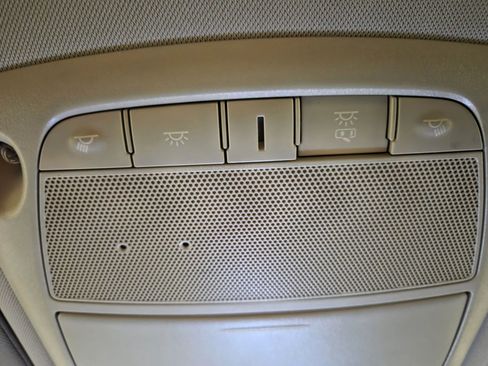 Used 2017 Nissan Rogue SV image 31