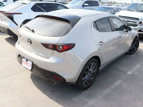 Used 2022 MAZDA MAZDA3 s image 10