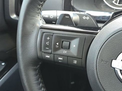 Used 2025 Nissan Pathfinder SL w/ SL Premium Package image 38