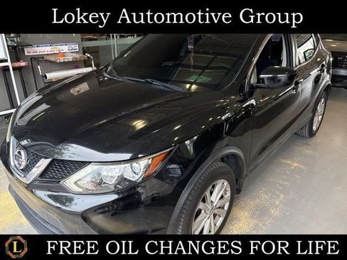 Certified 2017 Nissan Rogue Sport S w/ S Appearance Package FWD image 1