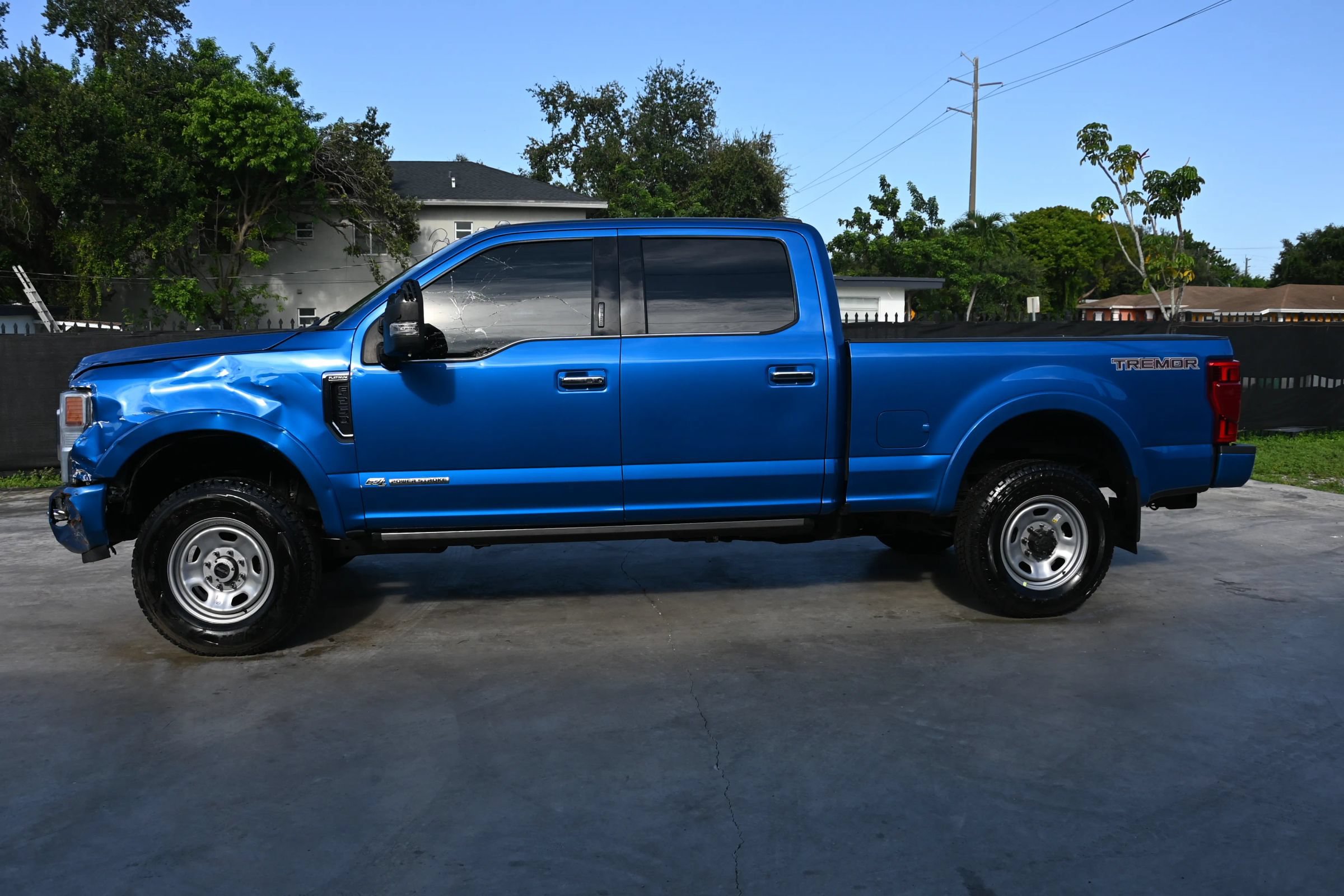Used 2021 Ford F250 Platinum w/ Tremor Off-Road Package AWD/4WD image 5