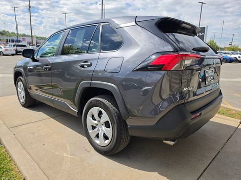 Used 2025 Toyota RAV4 LE AWD/4WD image 7