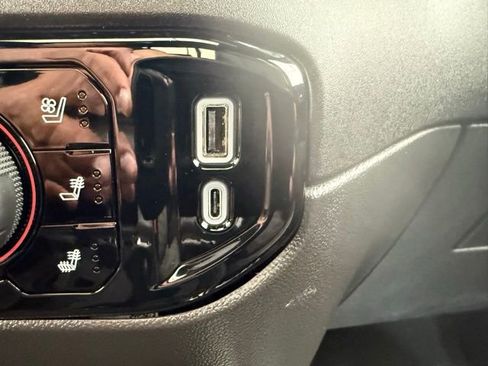 Used 2024 Chevrolet Silverado 1500 ZR2 image 33